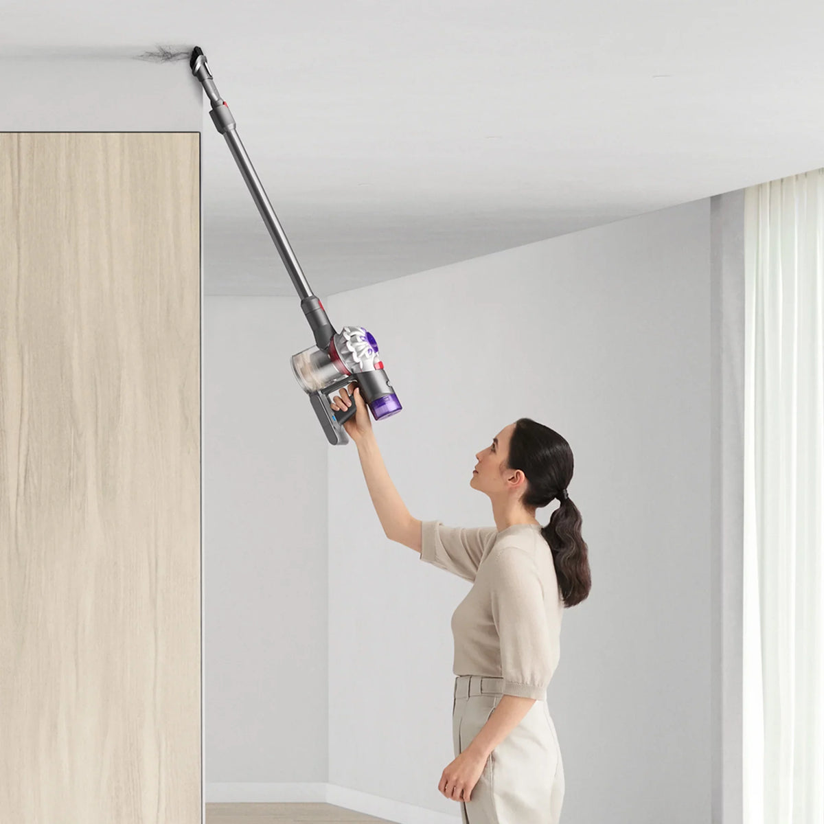 Dyson V8 Absolute Cordless Vacuum | Silver/Nickel | Refurbished